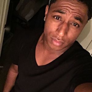 Meet your Posher, Laroy